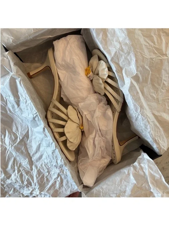 Larroude Cream Slide Mules with Floral Accent - Picture 5 of 9